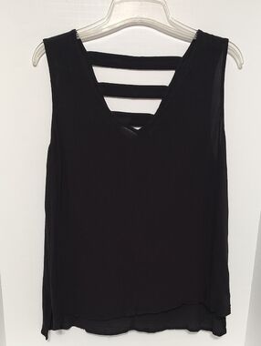 Black ANA Sleeveless V Neck Top Sz Large Hi & Lo Hem